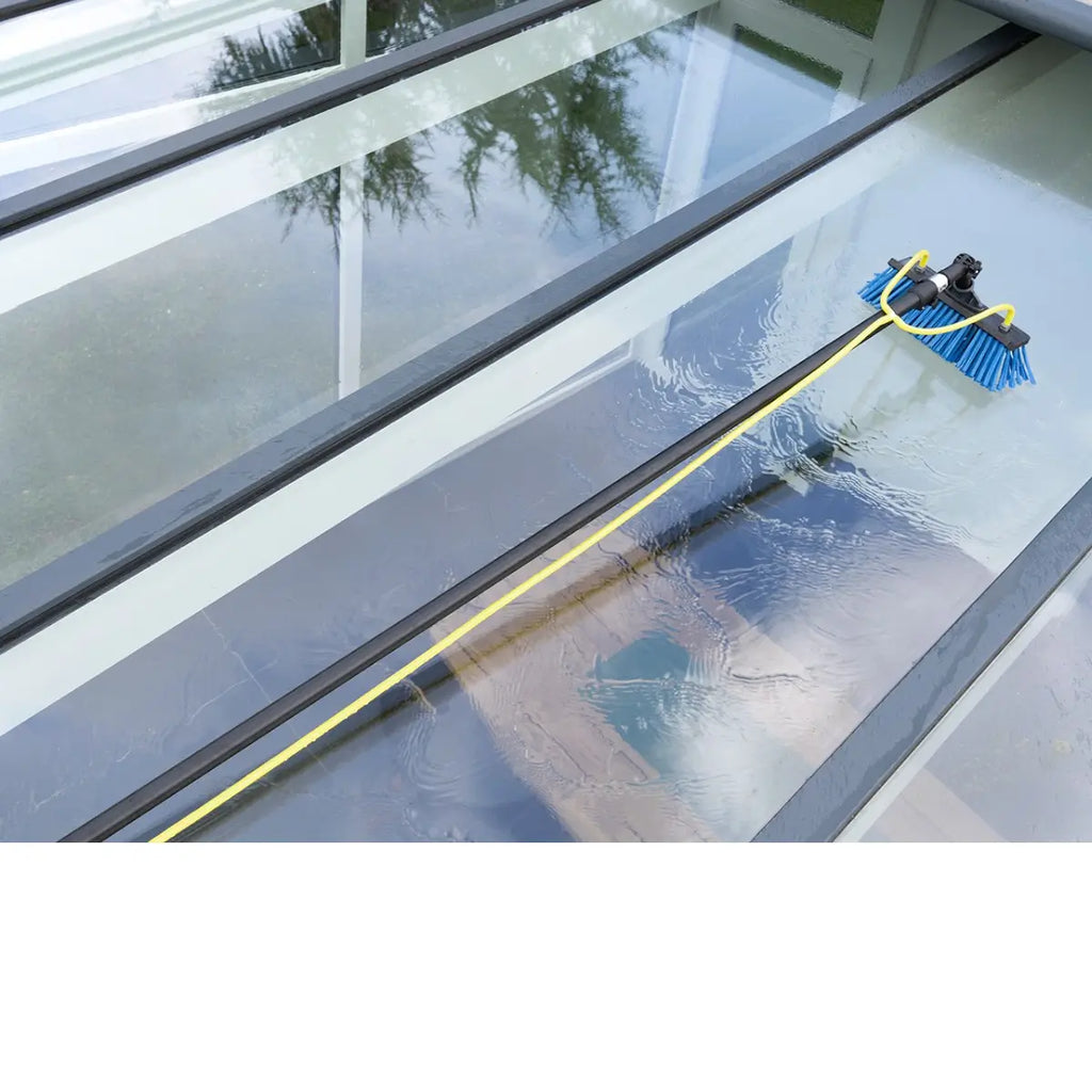 UNGER HighFlow Reinwasser Set 6 Meter AK160P- Anwendungsbild Glasfläche