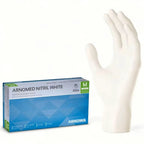Ein einzelner weißer nitrilhandschuh größe medium neben blauer und grüner arnomed verpackung mit 100 stück