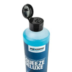 Blaue plastikflasche moerman squeeze deluxe glasreiniger mit schwarzem klappdeckel für fensterreinigung