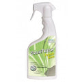 Weiße plastik-sprühflasche mit grün-weißem solufresh fresh sea etikett für toilettenfrische