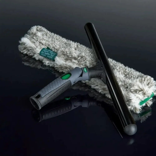Unger akn12 ergotec ninja 4in1 fensterputzset mit ergonomischem grau grünem griff und weißem mikrofaserkopf