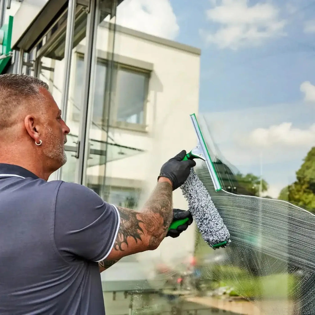 Unger ergotec fensterputzer-komplett-set 6in1 ak015 grün silberner fensterschaber mit grauem mikrofaser-schwammkopf