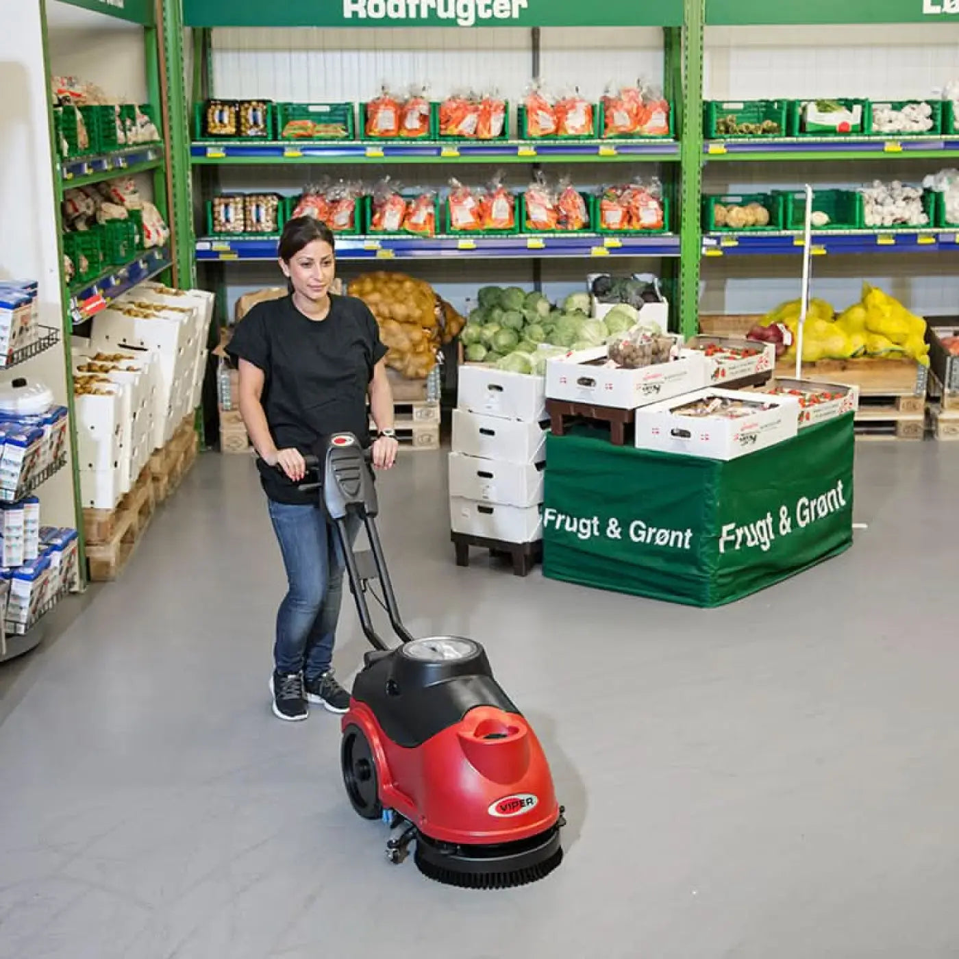 Viper as380 reinigungsmaschine mit batterie in rot und schwarz mit rundem bürstenkopf für bodenreinigung